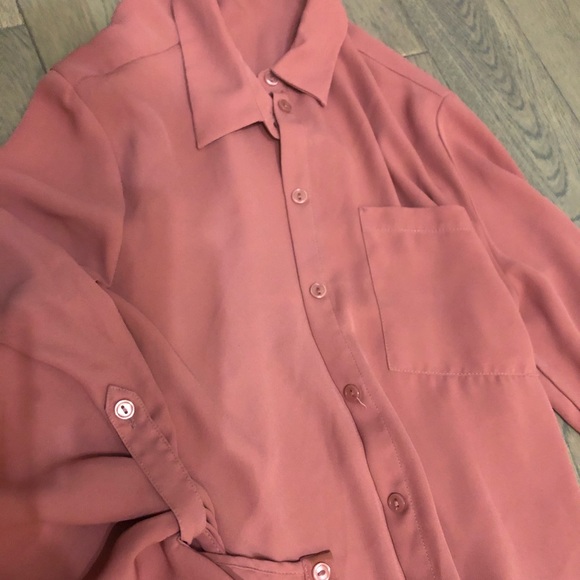 Pink loose & work appropriate button down blouse - Picture 5 of 8